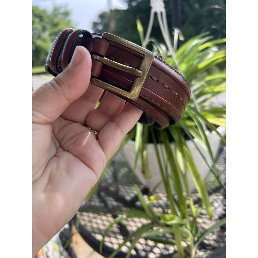Roundtree & Yorke Men's sz 42/105 Leather Belt Brown Cowhide Solid Brass Buckle